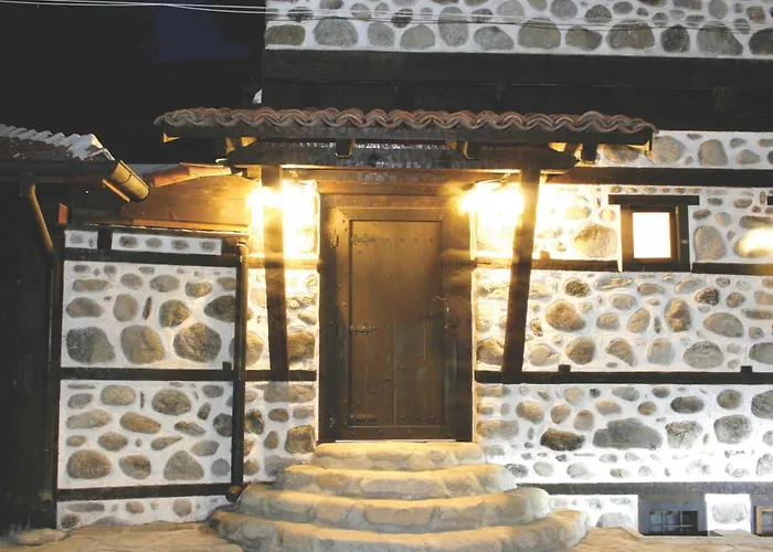 Family Hotel Makedonska Kruchma